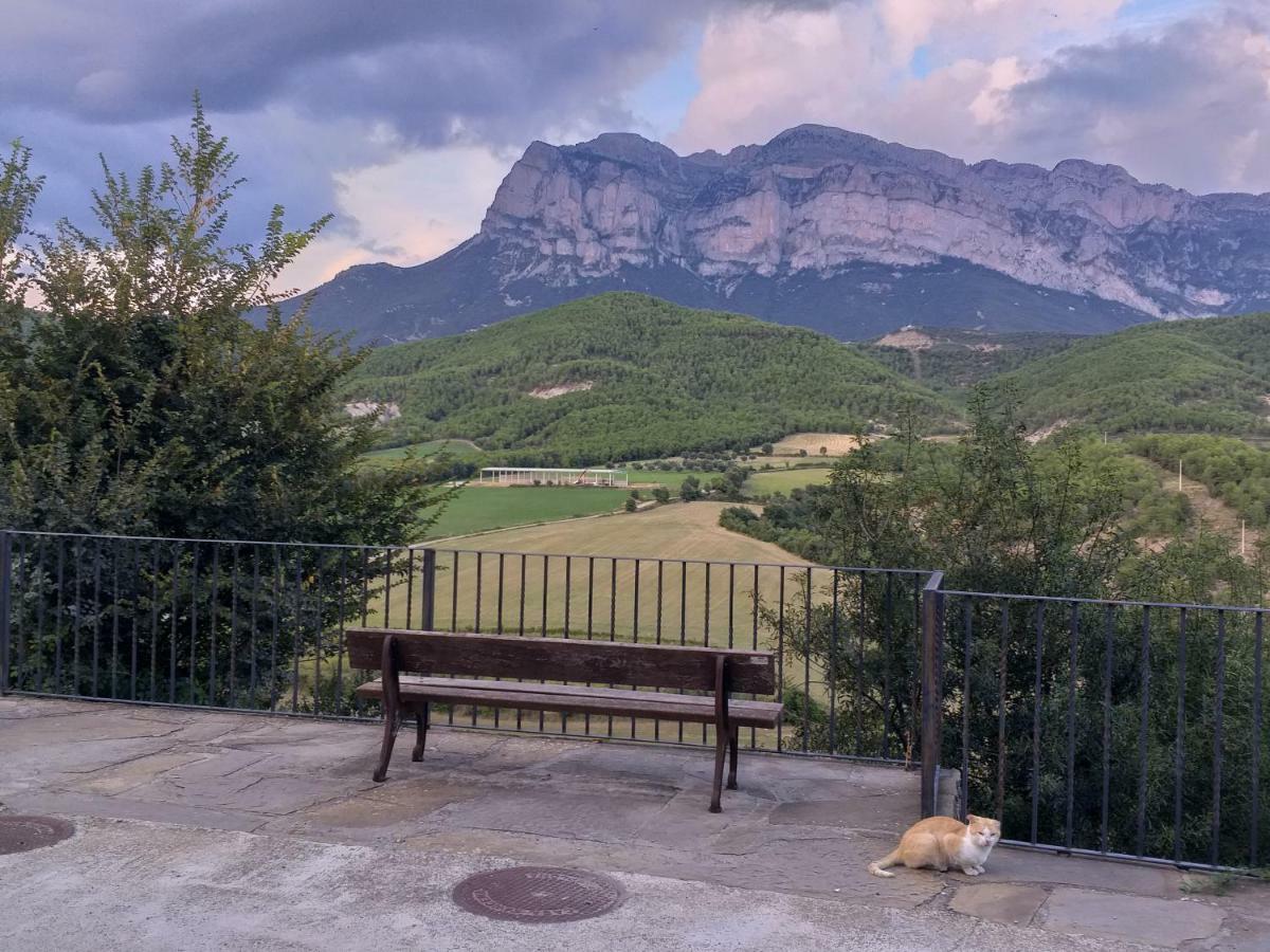 Casa Encuentra, En El Pirineo Al Lado De Ainsa Guest House El Pueyo de Araguás Екстериор снимка